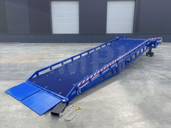 Mobile loading yard ramp