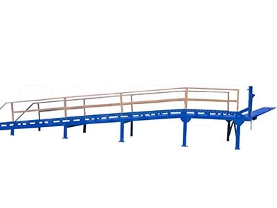 Stationary loading ramps